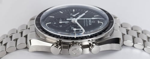 Crown Side Shot of Speedmaster Moonwatch Professional Master Chronometer