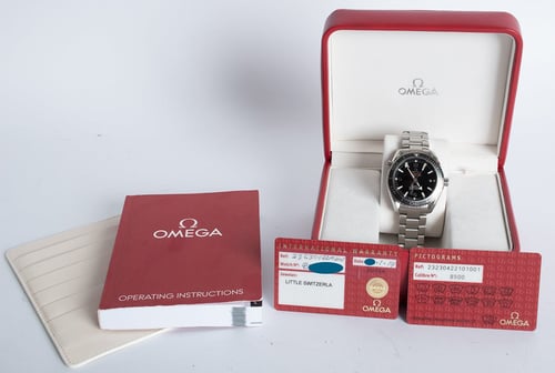 Box / Paper shot of Seamaster Planet Ocean