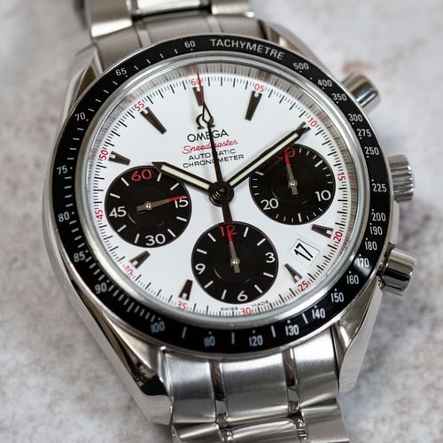 Stylied photo of  of Speedmaster Date 40 'Panda'