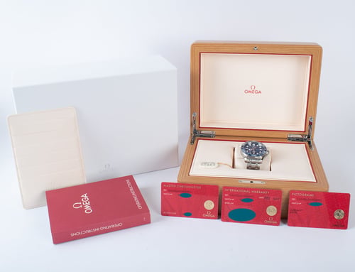 Box / Paper shot of Seamaster Diver 300M