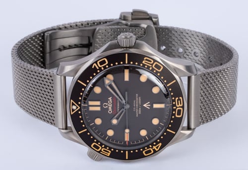 Front View of Seamaster 007 Edition 'No Time to Die'