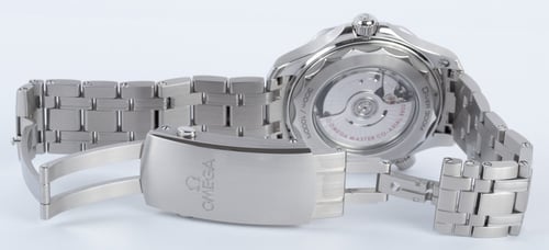Open Clasp Shot of Seamaster Diver 300M