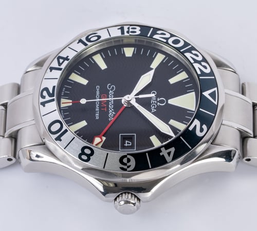 Crown Side Shot of Seamaster GMT