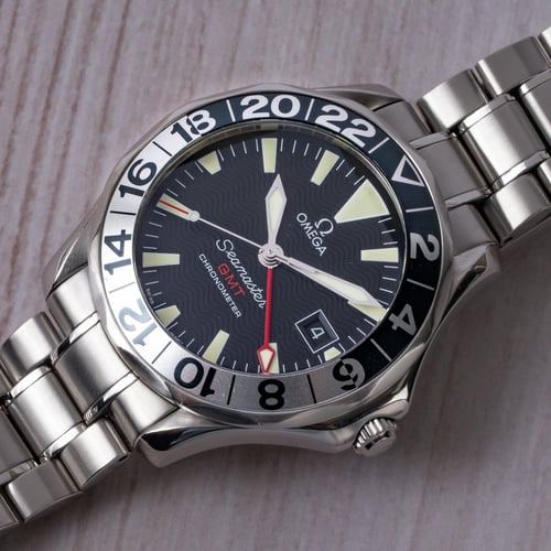 Stylied photo of  of Seamaster GMT