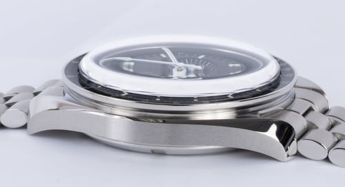 9' Side Shot of Speedmaster Moonwatch Professional Co-Axial Master Chronometer
