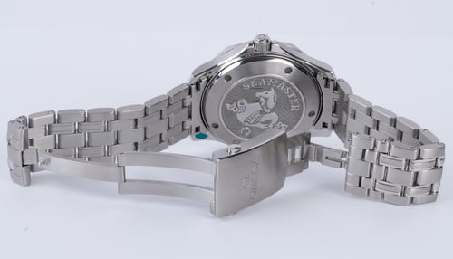 Open Clasp Shot of Seamaster Diver 300M