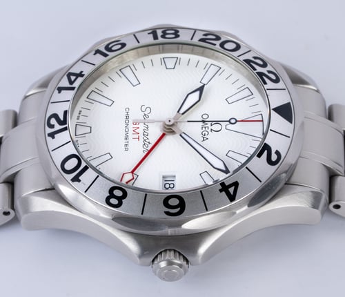 Crown Side Shot of Seamaster GMT 'Great White'