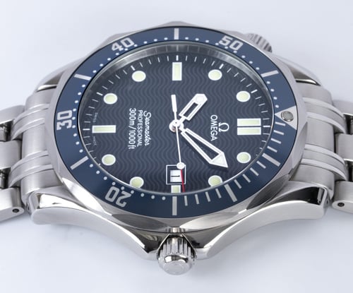 Crown Side Shot of Seamaster Professional