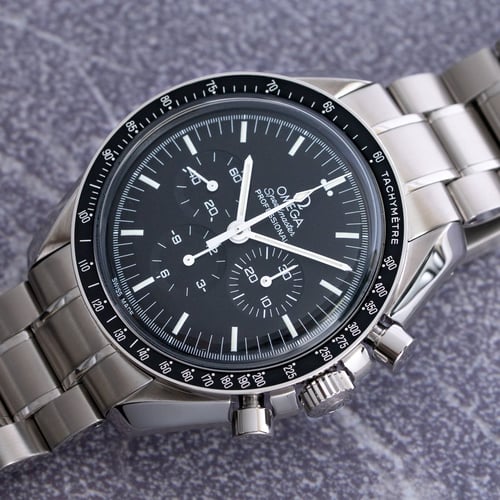 Stylied photo of  of Speedmaster Moonwatch