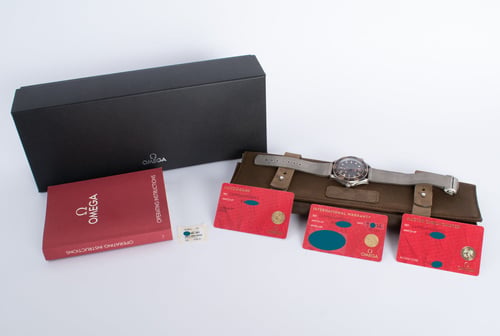 Box / Paper shot of Seamaster 007 Edition 'No Time to Die'