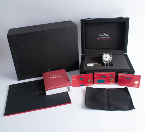 Box / Paper shot of Speedmaster Moonwatch Professional Co-Axial Master Chronometer