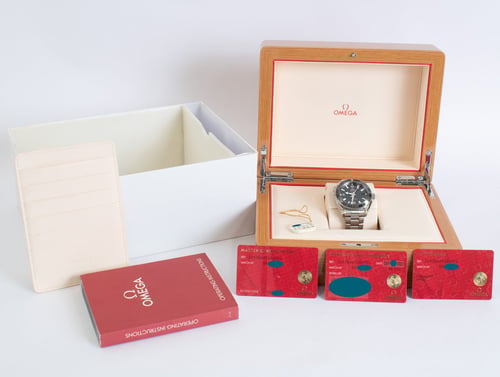 Box / Paper shot of Seamaster Planet Ocean Master 43.5MM