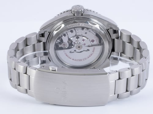 Rear / Band View of Seamaster Planet Ocean Master 43.5MM