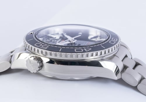 9' Side Shot of Seamaster Planet Ocean Master 43.5MM