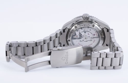 Open Clasp Shot of Seamaster Planet Ocean