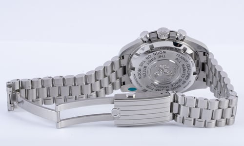 Open Clasp Shot of Speedmaster Moonwatch Professional Co-Axial Master Chronometer