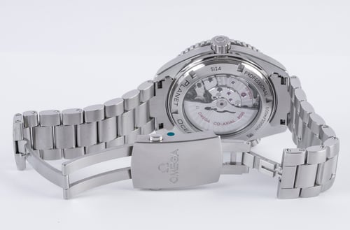 Open Clasp Shot of Seamaster Planet Ocean Big Size