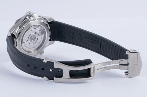 Open Clasp Shot of Seamaster Diver 300M