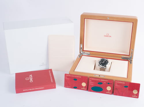 Box / Paper shot of Seamaster Aqua Terra Master 41MM Green