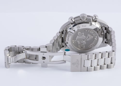 Open Clasp Shot of Speedmaster 38