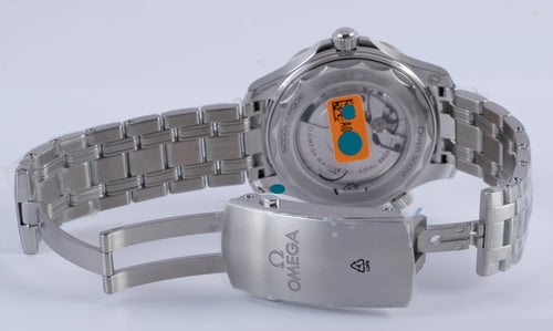 Open Clasp Shot of Seamaster Diver 300M