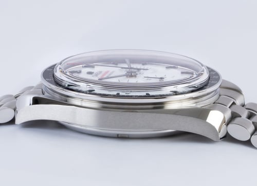 9' Side Shot of Speedmaster Moonwatch Professional Co-Axial Master Chronometer