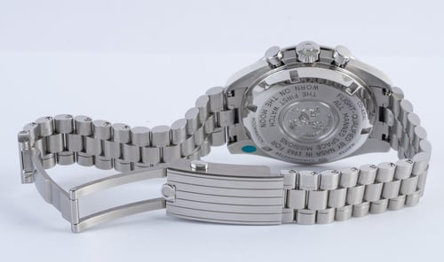 Open Clasp Shot of Speedmaster Moonwatch Professional Co-Axial Master Chronometer