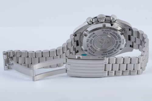 Open Clasp Shot of Speedmaster Moonwatch Professional Co-Axial Master Chronometer