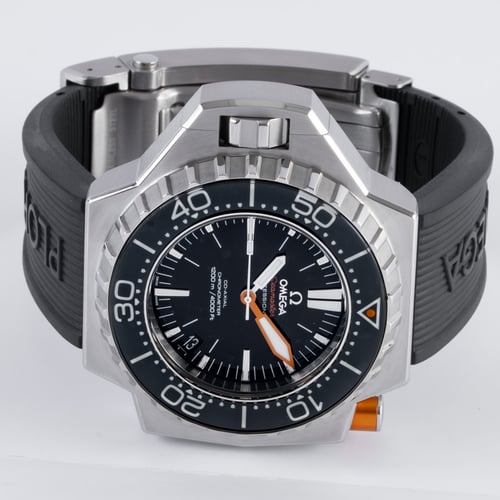 Front View of Seamaster Ploprof 1200M Co-Axial