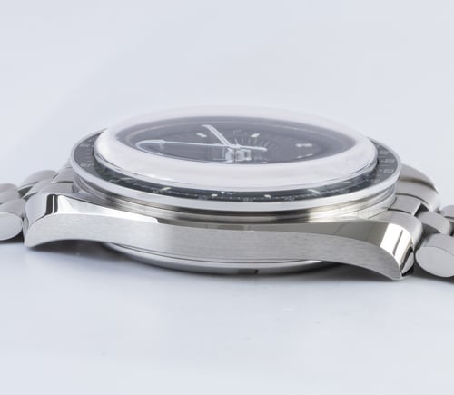 9' Side Shot of Speedmaster Moonwatch Professional Co-Axial Master Chronometer