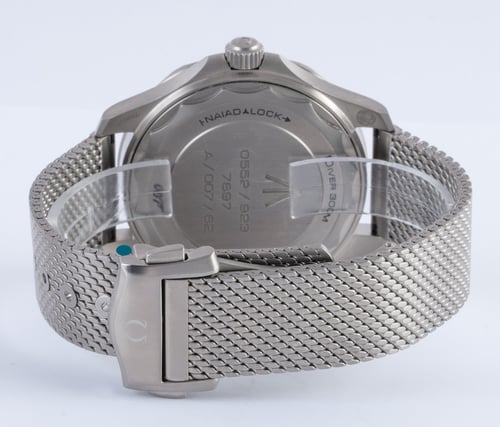 Rear / Band View of Seamaster 007 Edition 'No Time to Die'