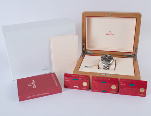 Box / Paper shot of Seamaster Planet Ocean Master 43.5MM