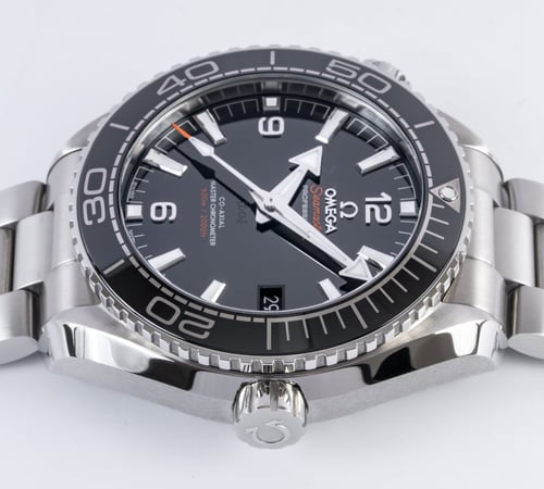 Crown Side Shot of Seamaster Planet Ocean Master 43.5MM