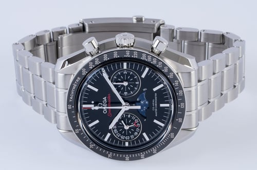 Front View of Speedmaster Moonphase Chronograph