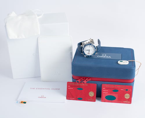 Box / Paper shot of Seamaster Diver America's Cup 'Barcelona 2024'