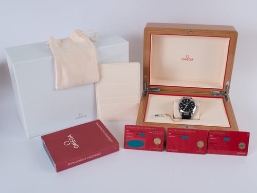 Box / Paper shot of Aqua Terra Seamaster 41