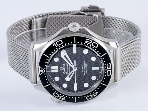 Front View of Seamaster Diver 300M