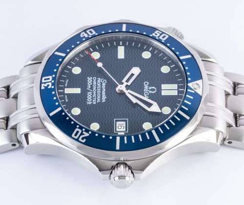 Crown Side Shot of Seamaster Professional