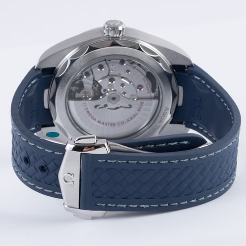 Rear / Band View of Aqua Terra Worldtimer 43MM