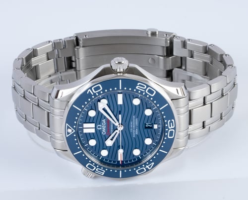 Front View of Seamaster Diver 300M