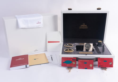 Box / Paper shot of Speedmaster Apollo 11 50th Anniversary