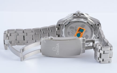 Open Clasp Shot of Seamaster Diver 300M 'Beijing 2022'