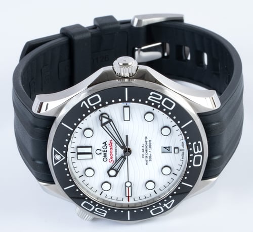 Front View of Seamaster Diver 300M