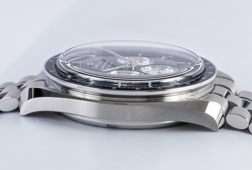 9' Side Shot of Speedmaster Moonwatch Professional Co-Axial Master Chronometer