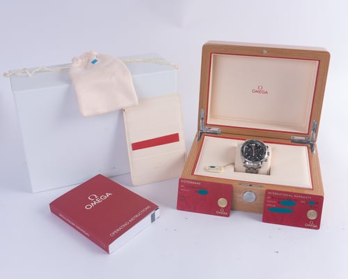 Box / Paper shot of Seamaster Diver 300M Chronograph