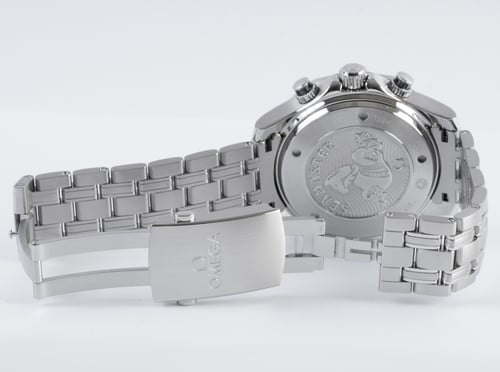 Open Clasp Shot of Seamaster Diver 300M Chronograph