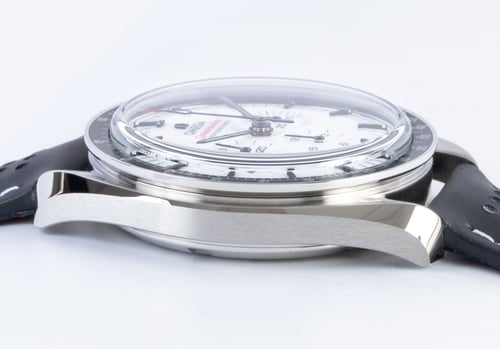 9' Side Shot of Speedmaster Moonwatch Professional Co-Axial Master Chronometer