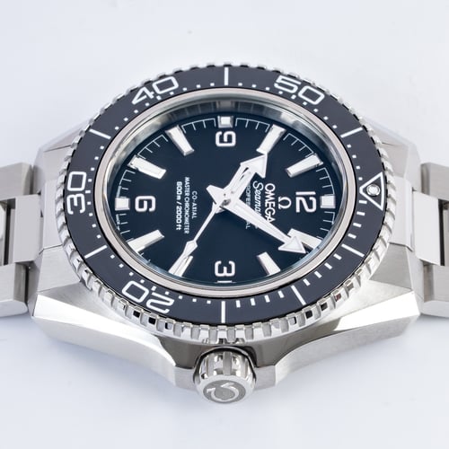 Crown Side Shot of Seamaster Planet Ocean 42mm