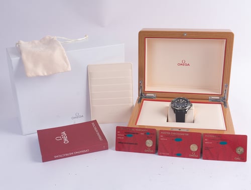 Box / Paper shot of Seamaster Diver 43.5MM
