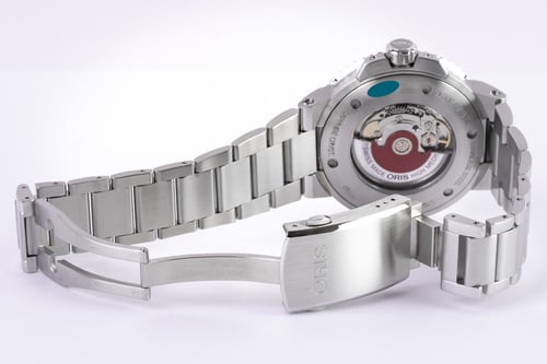 Open Clasp Shot of Aquis Date Cherry Edition
